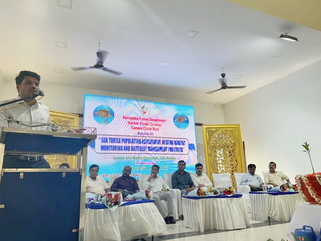 wii_india's tweet photo. An engaging inauguration session. Third in the series of state level workshop on #Marine #turtle monitoring as part of the #IDWH MarineTurtle program kick started in #Karwar #Karnataka on 02/12/2023. Thanks to Coastal and Marine Ecosystem Cell and Dr. Prashantkumar, DCF, Karwar Forest Division of Karnataka forest department for the great support. @moefcc @aranya_kfd @vrtiwari1 @sureshwii @nehrutp  #IDWH