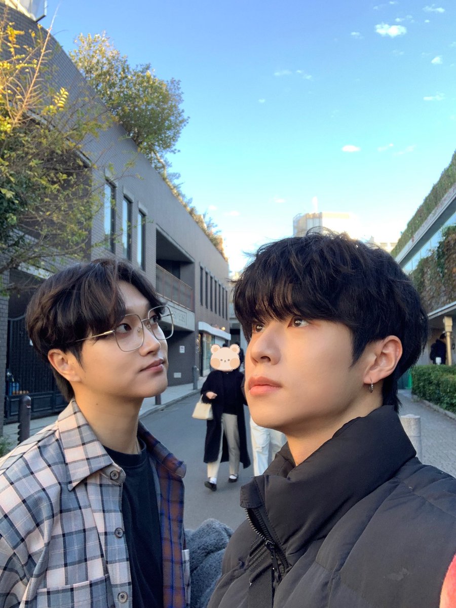 Official_SKYE_'s tweet photo. [#CoA]

오늘은 주말의 시작을 
함께 했네요.
내일은 주말의 끝 릴리스니까 
이번 주말의 시작과 끝을 함께해요!

今日は週末の始まりを 
一緒にしましたね。
明日は週末の終わりのリリースだから 
今週末の始まりと終わりを共にしましょう！

#코아 #연태 #yeontae #지안 #jiahn https://t.co/3YCAaN6kOX
