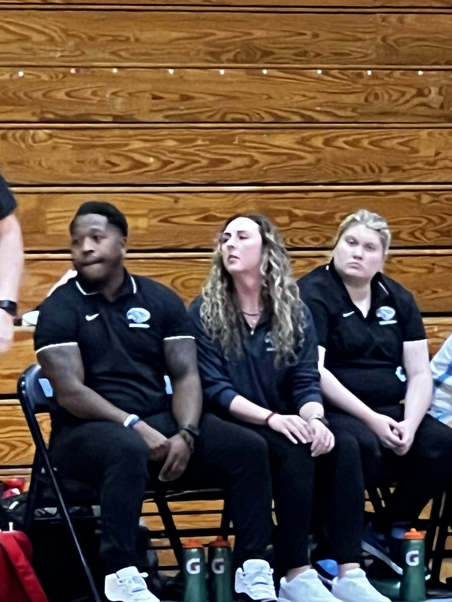 SaintLeoWBB's tweet photo. Wow @SaintLeoAlumni @SaintLeoUniv everywhere. Loved seeing @btruewilson and @letsgoleskoo tonight while recruiting https://t.co/Pol4NPoNPw
