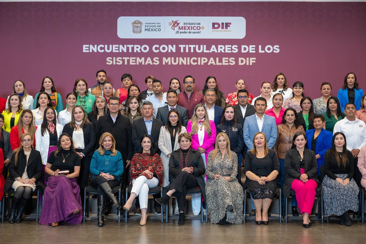 ENCONCRETO_'s tweet photo. Reunión de la Gobernadora Delfina Gómez Álvarez con titulares del DIFEM y de los 125 Sistemas Municipales DIF*

*TOLUCA*, Estado de México.- La Gobernadora Delfina Gómez Álvarez sostuvo una reunión de trabajo con titulares de los 125 Sistemas Municipales DIF. https://t.co/g7NtMhdQHh