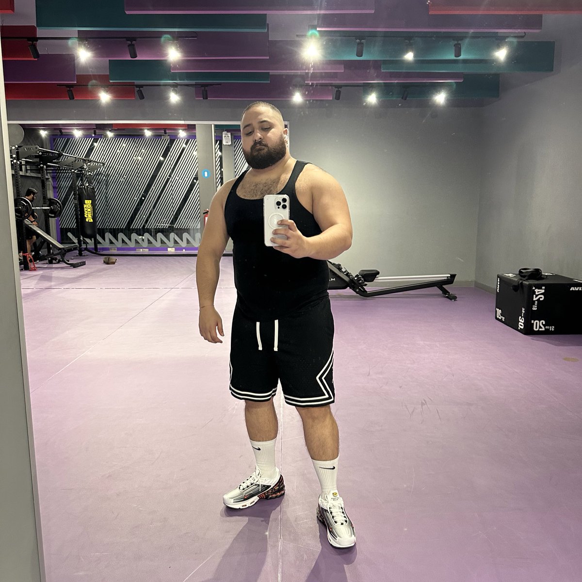 ale_orjr's tweet photo. friday pump. https://t.co/nChs74ioww