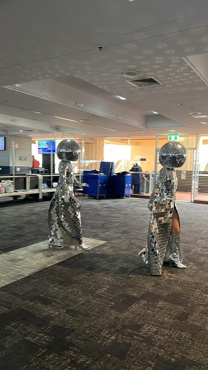 Around race 5 at Caulfield. Seen many things in the betting ring but not these creatures. Still, it’s better than nothing as one can imagine of these creatures were not present.