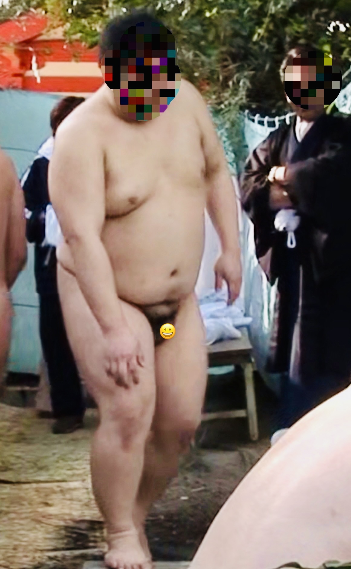 禊全裸  / X