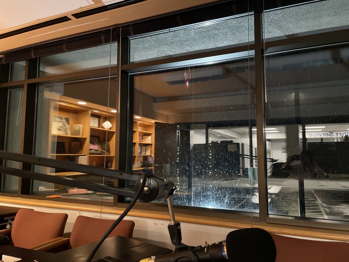 SWVST_MKX's tweet photo. Worked a bunch of offices on 40m - open to the South and West  Snow and 28 here at @NWSMilwaukee #skywarn2023 https://t.co/7RB69GDRQ9