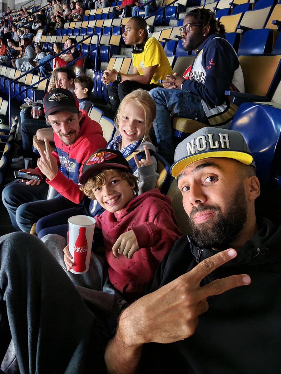 tidjbah6's tweet photo. #letsgopels #pelicansgameday https://t.co/N5iUlkuN2t