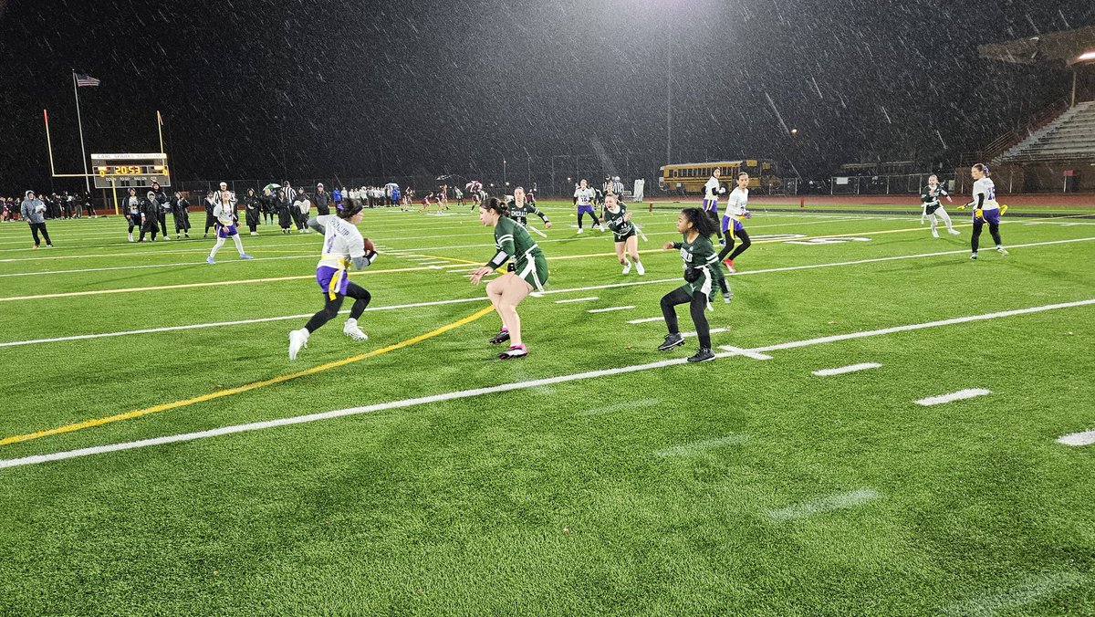 Games have begun at the inaugural SPSL Flag Football Jamboree. 
#SPSL4A #Seahawks
#FlagFootball