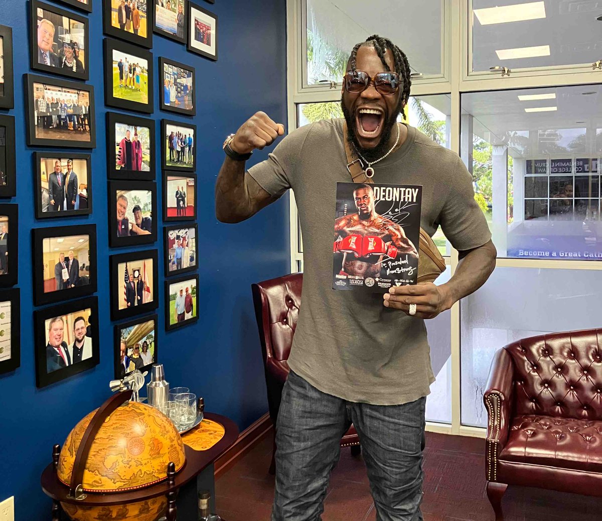 <a href="/STU_TrackXC/">STU XC & TF</a> Head Coach Joey Scott trains the best of the best in the world. Deyontae Wilder was in my office today!!! #STUCoolMoment @stthomasuniv @stthomaslaw