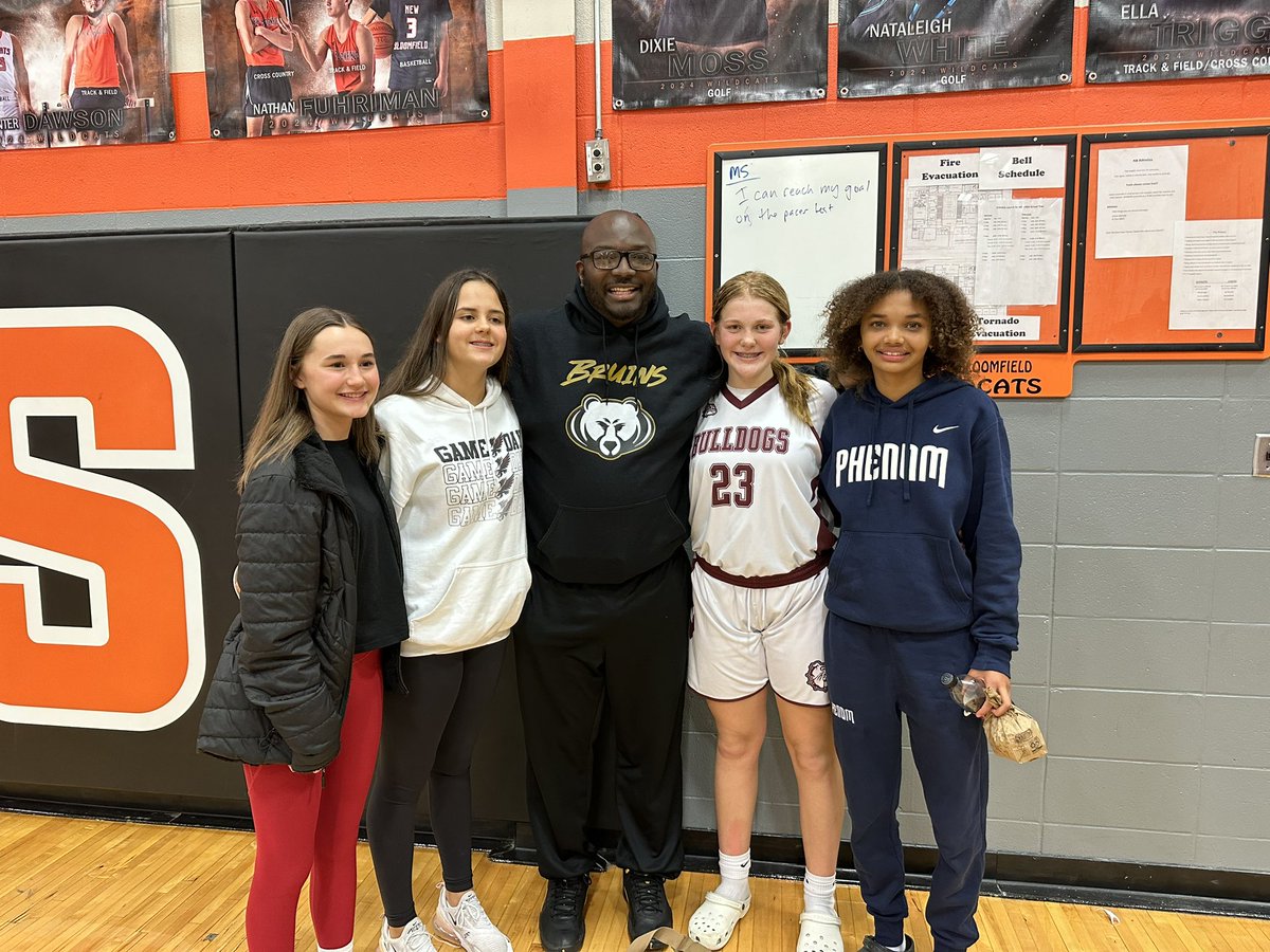 Rolla 7th grade takes First place beating Southern Boone’s 8th grade in the Linn Tournament 40-21.  Was also nice to see Coach  <a href="/Stuffymorton/">Darren Morton</a> and some of our Phenom family supporting each other @Bella79932616 <a href="/greglogs/">Greg Logsdon</a> <a href="/DcampbellDevin/">Devin Campbell</a> <a href="/MissouriPhenom/">Phenom Basketball</a>