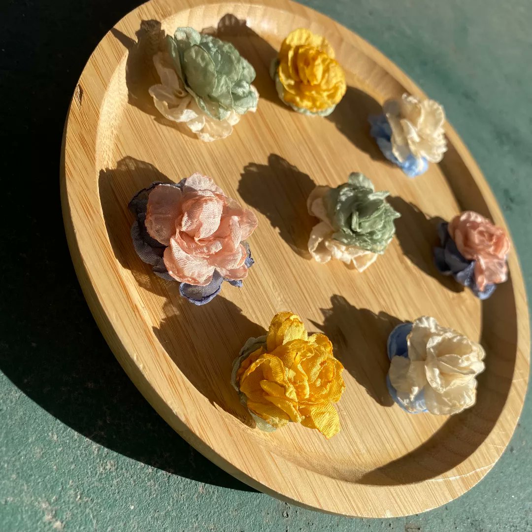 BeadspartsK's tweet photo. こんにちは🍀
Beads&Parts大阪店です!ㅤㅤㅤㅤㅤㅤㅤ
本日はフラワーパーツのご紹介です🌼
淡い色味がとっても可愛いパーツとなっております😊
いつもと違う作品作りにぜひ❤️
#C264
サイズ:約33mm
4ヶ入り税込165円 https://t.co/3Q8FONhdg6