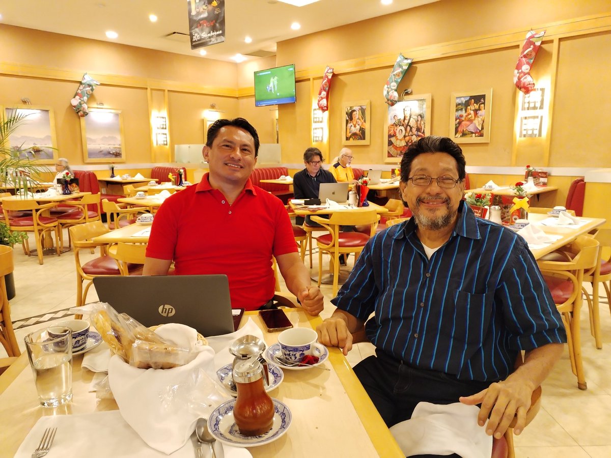 Se aproxima el #DíaDelAdministrador y hay que "afinar" detalles con los Colegas responsables del evento, el Dr. <a href="/freddyjcc/">Javier</a> y de manera virtual con los Mtros.<a href="/jcltcancun/">Juan Carlos Lechuga</a> y
<a href="/enriqueoyromero/">Enrique Oy Romero</a> 
<a href="/egreteccancun/">Fundación de Egresados y Amigos del TecNM</a>
<a href="/nellymercedes5/">Nelly Aguiar</a>
<a href="/diana_uan/">Diana Uan</a> 
<a href="/LoriaNaidelyn/">Naidelyn Loria</a> 
<a href="/dafnheed/">Dafnhee del carmen</a> 
<a href="/loriaedilbertoo/">Edy Loria</a>