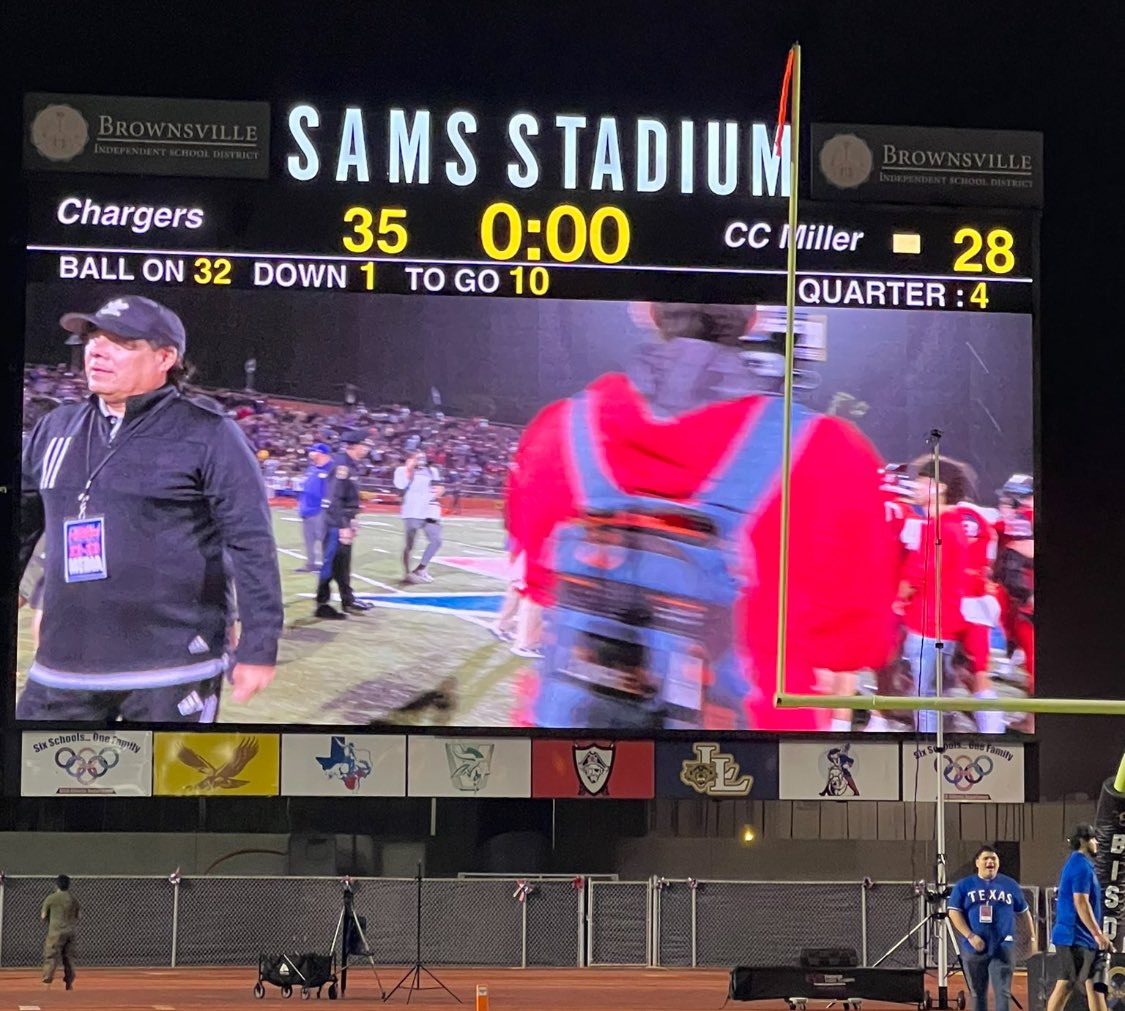 mospatterson's tweet photo. Congrats Brownsville Vets!  #956Proud #Believe #RallyTheValley https://t.co/3CaAW7PXRc
