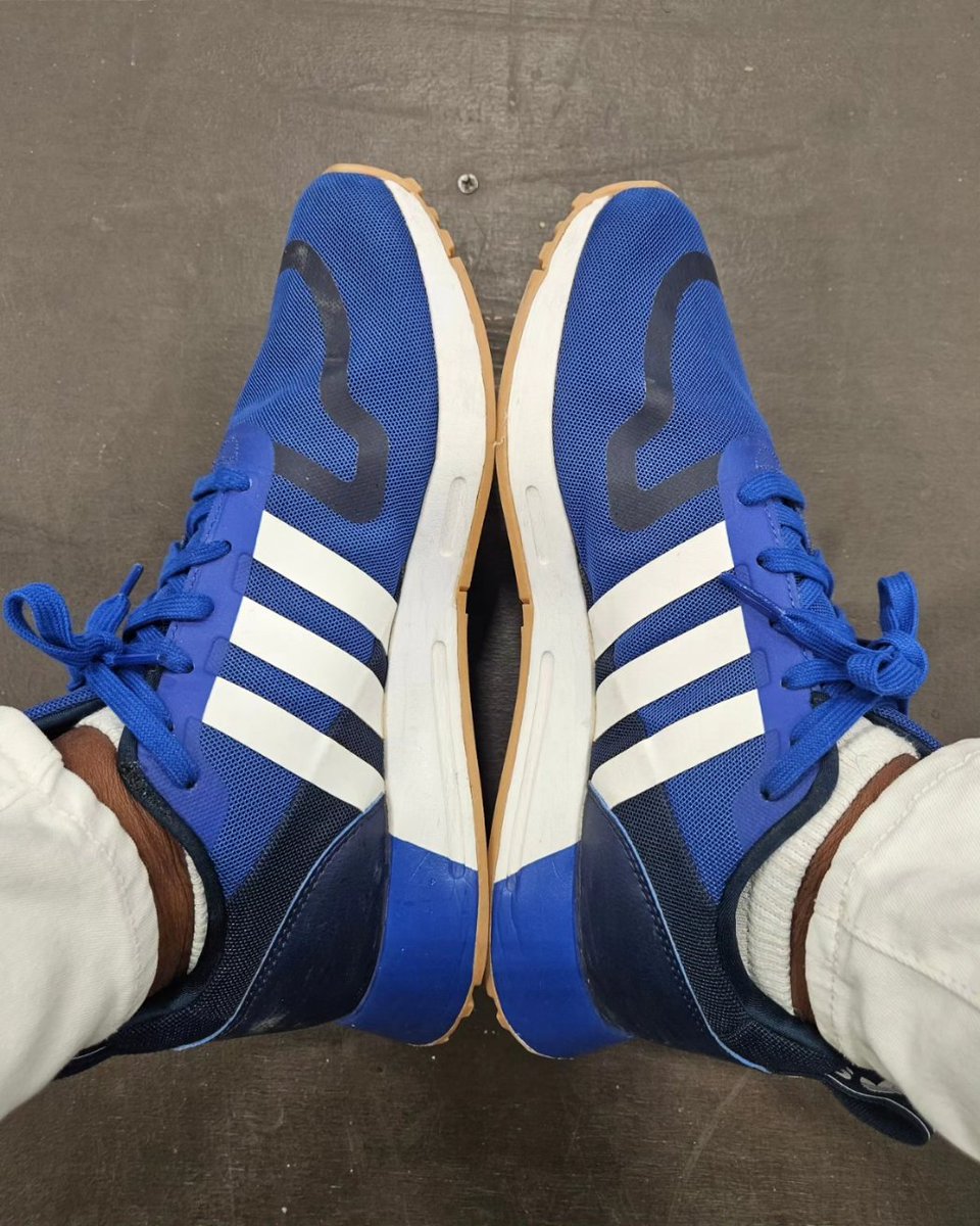 KMCtheWriter's tweet photo. Today's footwear. Today's outfit. I love repping the @UVI_Athletics brand. 💙🤍 #SettingTheStandard #OneUVI https://t.co/LRr7tgyB5z