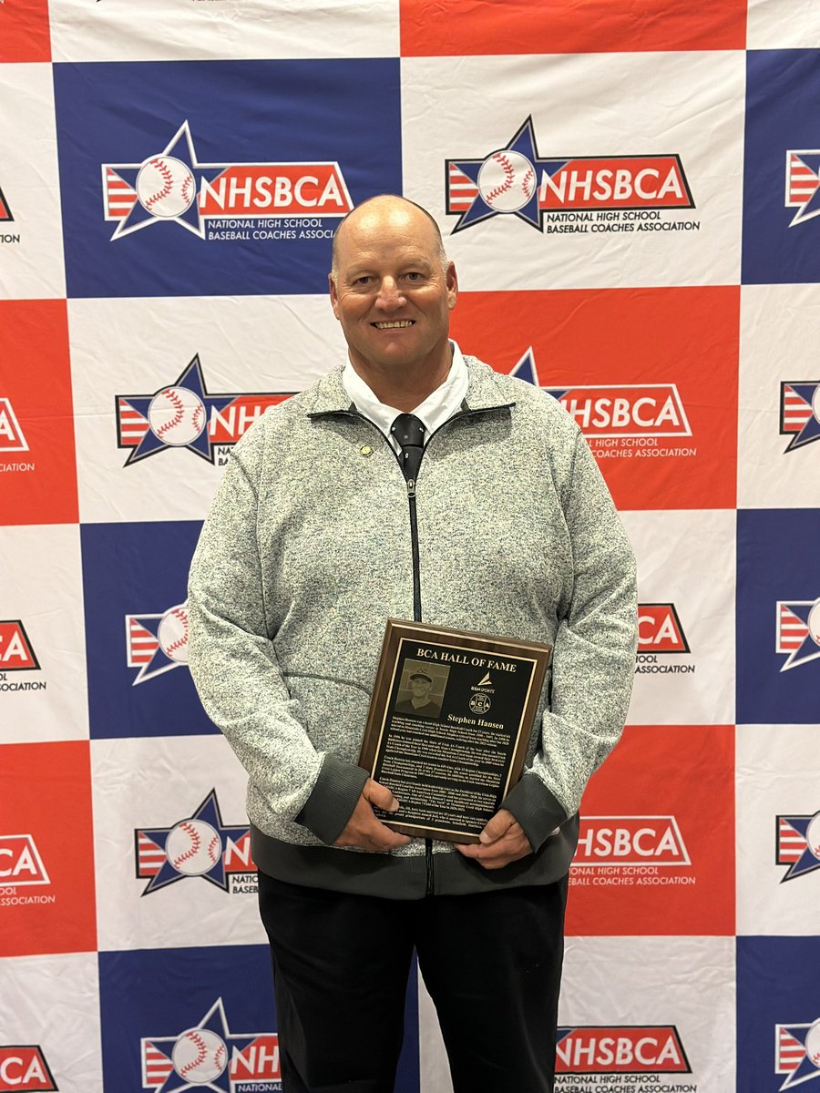 Tonight Coach Stephen Hansen was inducted to the National High School Baseball Coaches Association Hall Of Fame in Phoenix, AZ!!! Congratulations Coach Hansen on a very well deserved award!! #MustangProud