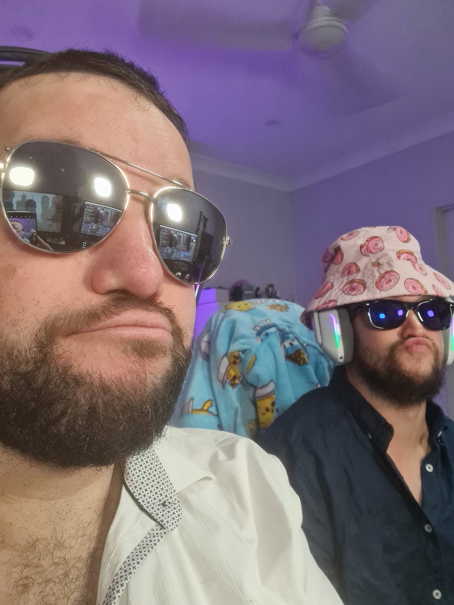 24 hour stream in progress. A send off. One. More. Time. Shots, beers and good times!
twitch.tv/actualazza