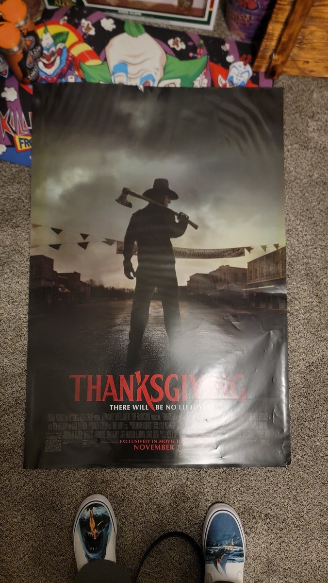 Just finished watching Wish with the kids. It was a good time. As we were heading out I spotted this slightly worn #ThanksGivingMovie poster hanging across a rope. I asked the nearby employees if it was up for grabs. They gave it to me!
#HorrorMovies #HorrorCommunity #horror