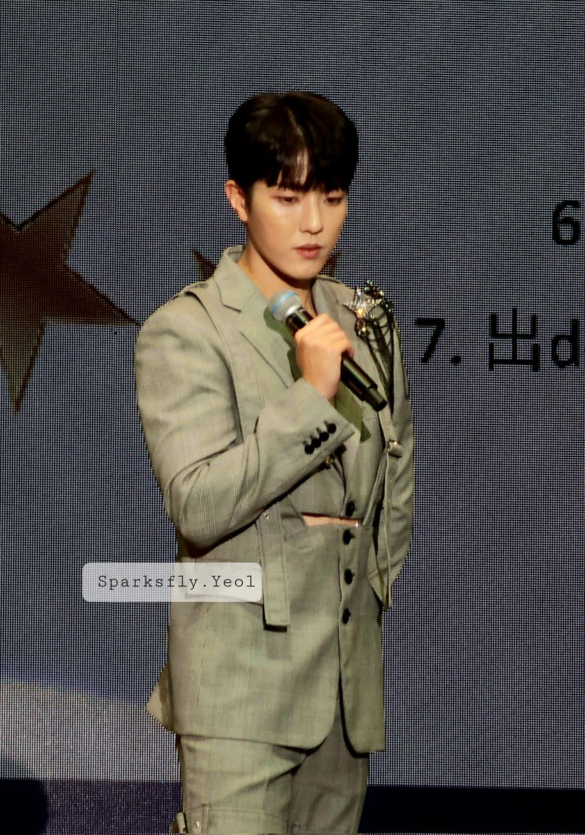 Sparksfly_Yeol's tweet photo. This is maybe the only Day 1 #WorkcationHK photos I took because im busy filming videos 😅
But really they look ethereal in real life.
Everytime I switch gaze, I get surprised 😅 https://t.co/l6EfkRIDxY