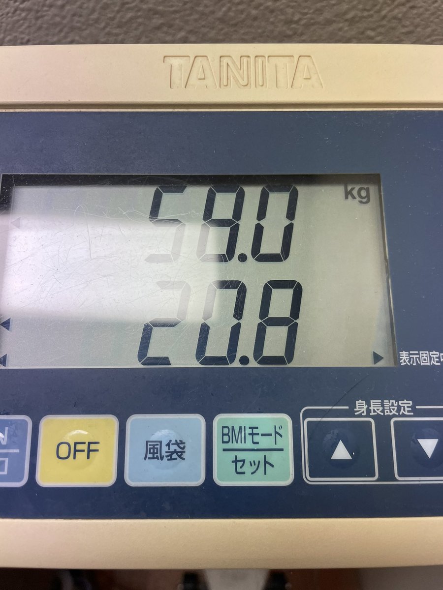 Haman01's tweet photo. これくらいの寒さにはダスパーカーで丁度いいね!
月光グリーンとの相性抜群のナイキ。
#patagonia
#champion
#WINDSTOPPER®
#NIKE
#ZOOMFREAK2 https://t.co/EkWZiO5aOu