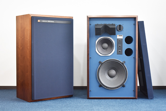 urarakaaudio's tweet photo. JBL 4344 エッジ交換してクリーニングしました。比較的状態の良い個体も少なくなってきていると思います。よろしければ！
商品ページ / https://t.co/jgRC7UuSUB
エッジ交換、再塗装、位相について / https://t.co/4xDsIalyqt

#jbl #urarakaaudio  #ウララカオーディオ #オーディオ買取 #スピーカー https://t.co/QDxy8ZjkMU