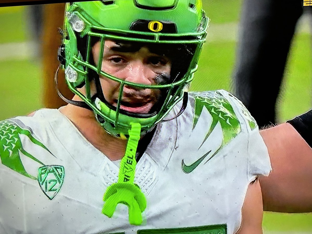 AboveTP's tweet photo. jUsT wAiT tiLL YoU pLaY oReGon AgaIN

I CANT FEEL MY BODY.

GO FUCKING DAWGS BABYYYY!!!!!!! https://t.co/QdTAppYVit