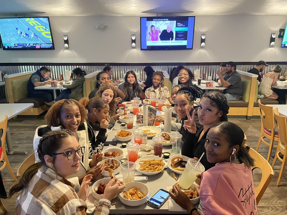CrosbyGbball's tweet photo. Last team dinner as we prepare for our last game tomorrow! It has been an eventful weekend, but I can officially say tournament season is over tomorrow for us! Time to finish up our last 2 preseason games next week and then take on district! #stategoals #ALLiN We really bonded! https://t.co/ksxFgC52QC