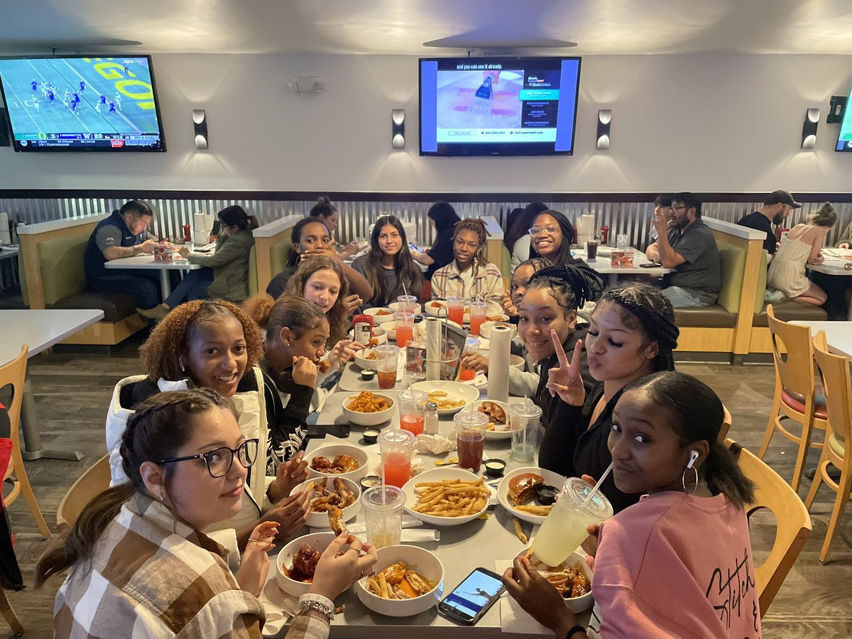 CrosbyGbball's tweet photo. Last team dinner as we prepare for our last game tomorrow! It has been an eventful weekend, but I can officially say tournament season is over tomorrow for us! Time to finish up our last 2 preseason games next week and then take on district! #stategoals #ALLiN We really bonded! https://t.co/ksxFgC52QC