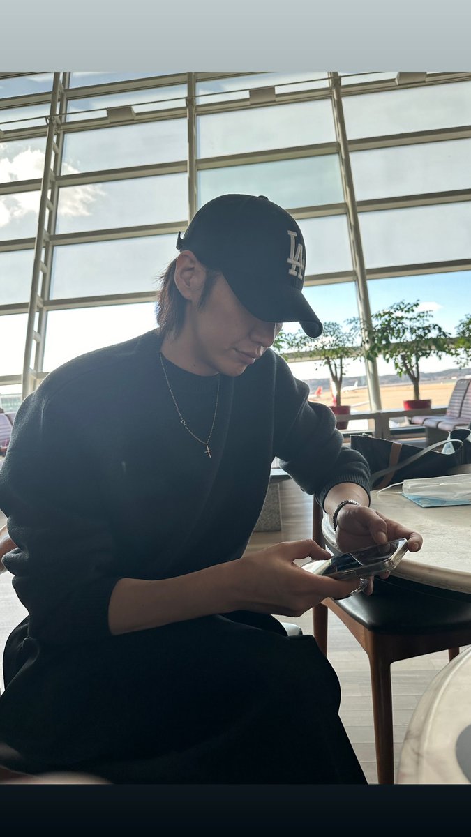 akimyk12's tweet photo. [IG story] 88bbang

ออลแบล็คของพี่พระเอก
#김영광 #KimYoungKwang #คิมยองกวัง https://t.co/t16Yc27zhr