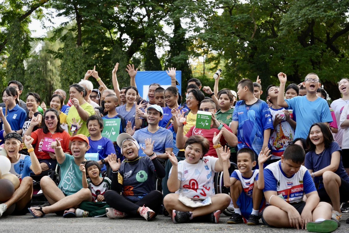 renaudmeyer's tweet photo. So much fun & energy at the #Run2gether this morning at #Lumpini Park organized by @UNDPThailand @thaihealth & #TogetherFoundation to celebrate #IDPD2023 & promote inclusion through sports! Thanks to all participants for joining 👏👏👏 https://t.co/2LSusXBoiI