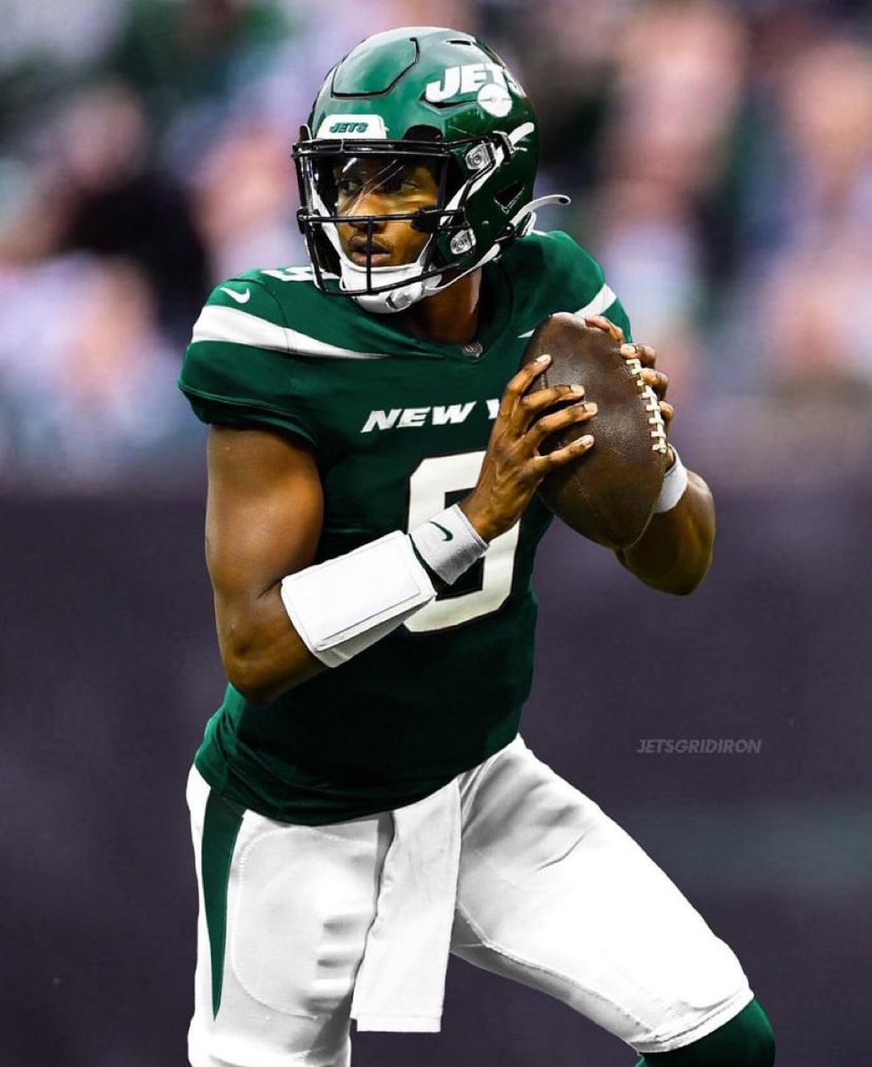 SpyroKush's tweet image. Soon. 👀✊🏽✈️✈️✈️ @nyjets