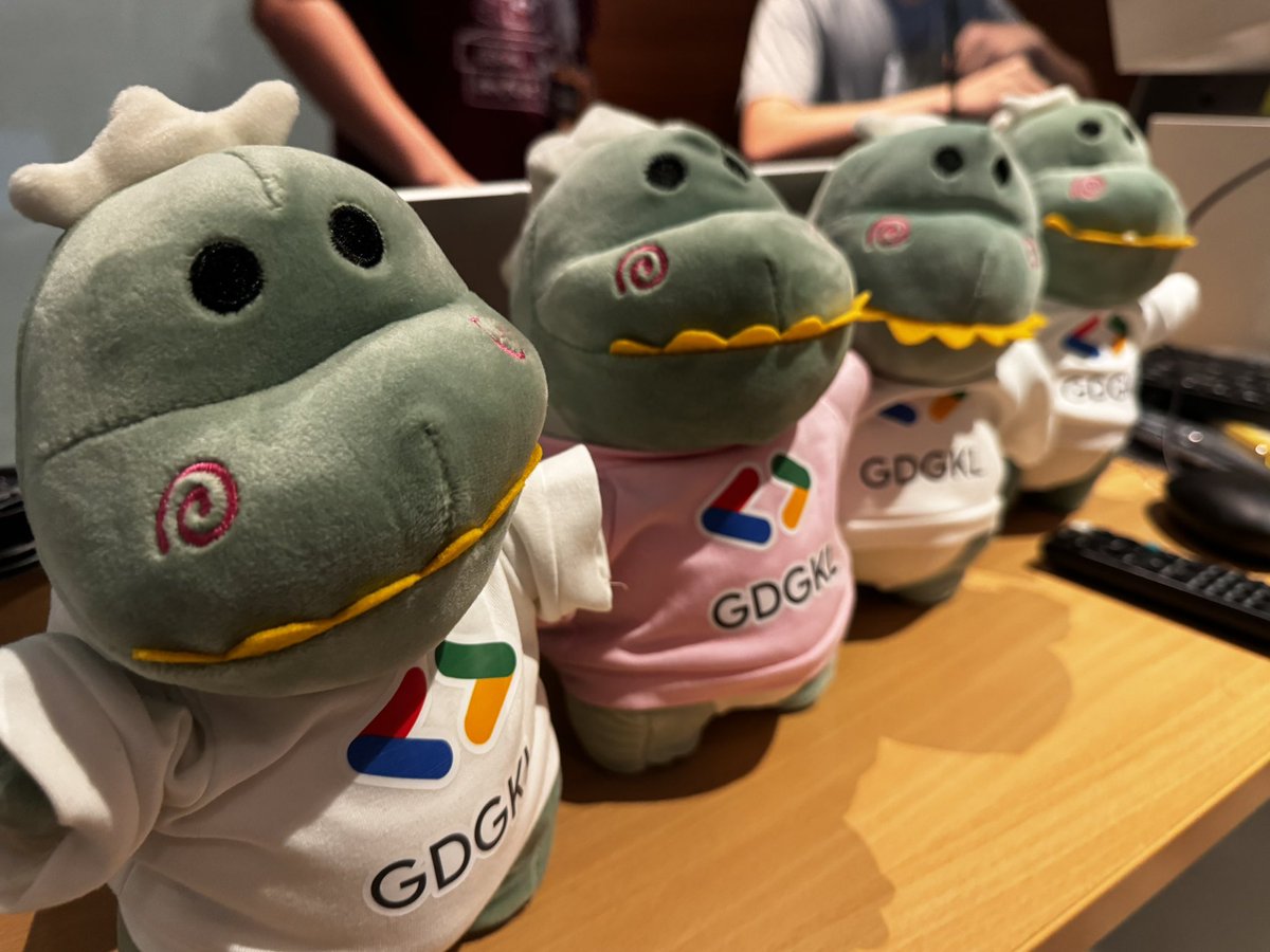 kuanhoong's tweet photo. DevFest Kuala Lumpur at Monash University. Cute dino plushies for participants #DevFest2023 #devfestkL #gdgkualalumpur https://t.co/39g8noF8BY