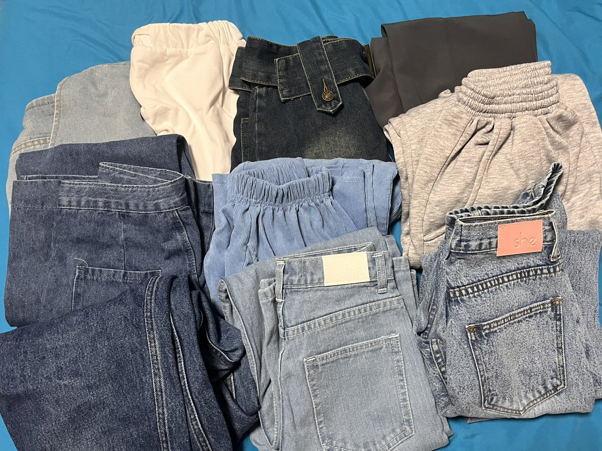 kumakumasale's tweet photo. เคลียร์ตู้ เริ่มต้น20บาท มีแจกฟรีด้วย 🧺✨ 

📌 รี+ ปัก ลด 10 บาท
⏰ วันนี้ 23.00
📦 ส่ง 30 บาท

#ส่งต่อ #ส่งต่อเสื้อผ้ามือสอง #ส่งต่อเสื้อผ้ามือ2 #เสื้อผ้ามือ2 #เสื้อผ้ามือสองสภาพดี #ส่งต่อเสื้อผ้า #เสื้อผ้ามือสอง #ส่งต่อกางเกง #ส่งต่อคสอ #โล๊ะตู้ #โล๊ะตู้เสื้อผ้า https://t.co/fWi7r5I4i6