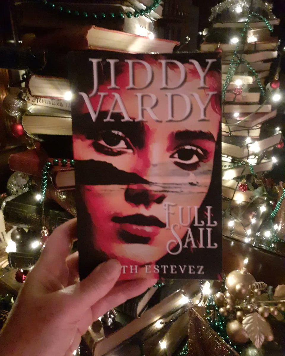 It's the eve of Jiddy Vardy Full Sail being launched & I celebrate with a #booktree. The first I saw was in St Stephen's Church @RobinHoodsBayUK Go & see at the Victorian Weekend, 2nd & 3rd Dec. Full Sail is the last in the smuggling #trilogy set here by the sea. #jiddyvardy