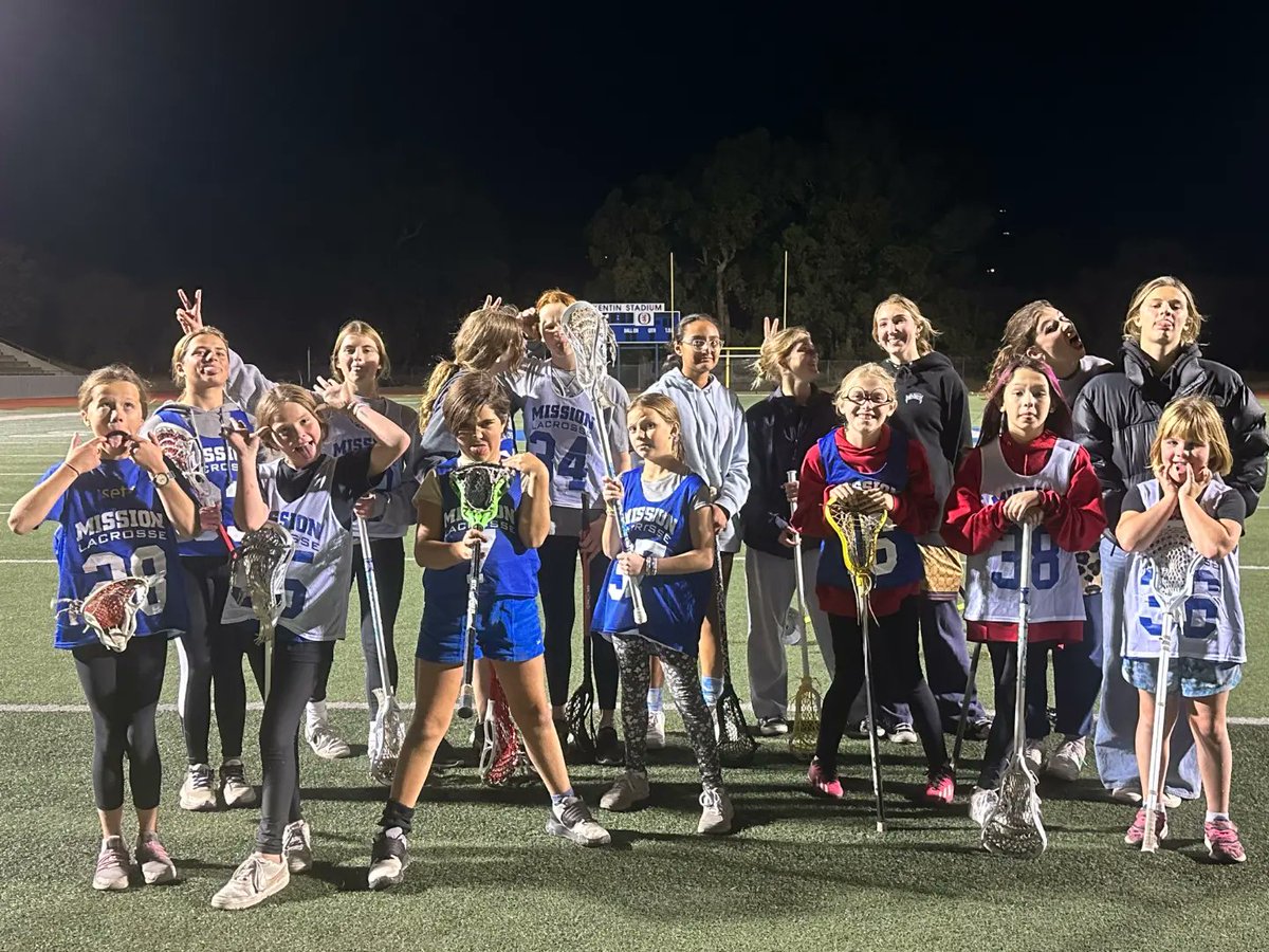 First free Friday night try lacrosse session for 15 beginner girls was a success. We had 2nd - 7th graders turn out and have a lot of fun. Next one is December 15th.  Sign up on 805lacrosse.com as soon as you can.  #sbmissionlax #laxinthe805