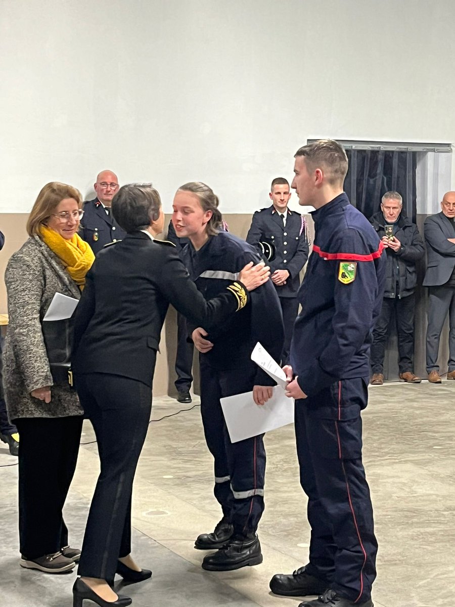 UDSP des Ardennes (@udsp08) on Twitter photo Cérémonie de Sainte Barbe au #CIS <a href="/villedesedan/">Ville de Sedan</a> . Une belle mise à l’honneur pour ces jeunes, femmes, hommes et anciens 👨🚒, en présence du 1er VP de l’<a href="/udspa/">ryan dawson</a> <a href="/VictorienSchopp/">Victorien Schopper</a>
👏#engagement , #investissement <a href="/sdis08/">SDIS des Ardennes</a> <a href="/PompiersFR/">Pompiers de France</a> Cérémonie de Sainte Barbe au #CIS <a href="/villedesedan/">Ville de Sedan</a> . Une belle mise à l’honneur pour ces jeunes, femmes, hommes et anciens 👨🚒, en présence du 1er VP de l’<a href="/udspa/">ryan dawson</a> <a href="/VictorienSchopp/">Victorien Schopper</a>
👏#engagement , #investissement <a href="/sdis08/">SDIS des Ardennes</a> <a href="/PompiersFR/">Pompiers de France</a>