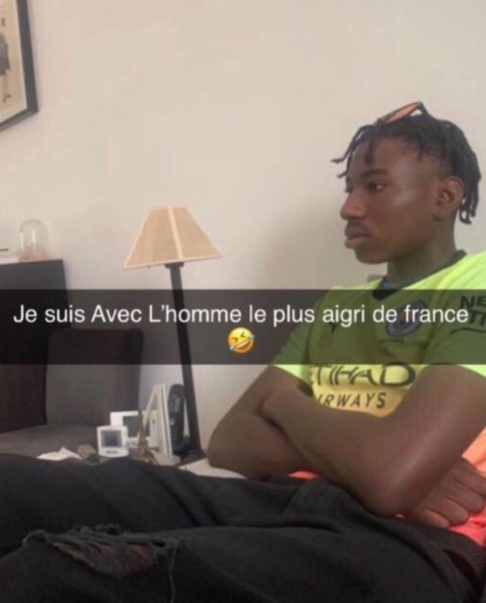 MARRELEY's tweet photo. @Black_Chineez je suis resté en pierre 🗿 les autres arrêtez de faire genre on s’en bat les couilles en vrai https://t.co/zbdIv0Glhf