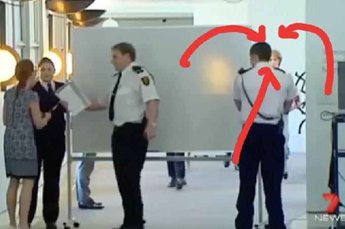 BRWardWriter1's tweet photo. @SenatorCash @AngusTaylorMP Under the #LNP, you hid behind a #whiteboard. #NotHonourable #auspol https://t.co/v1sjZKLuDw