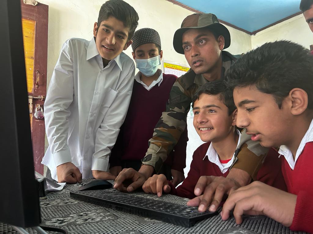 Mukhtiy98989677's tweet photo. Today, we salute the educators, organizations, and individuals dedicated to making computer literacy accessible to all. 
#WorldComputerLiteracyDay
#DigitalLiteracy
#TechLiteracyWave
#KeyToTechWisdom https://t.co/i3oQ19jPZg