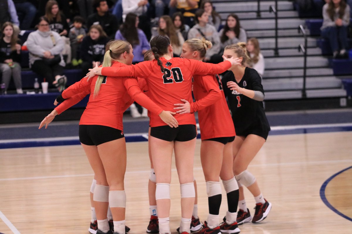 Volleyball Recap: @NCAADII Central Region Semifinals No. 16 @UCM_volleyball falls to No. 2 Concordia-St. Paul by a final score of 3-1 (28-30, 20-25, 25-20, 15-25) inside the Gangelhoff Center in St. Paul, Minn. 📝 | bit.ly/47vlXxv #teamUCM x #JensVB