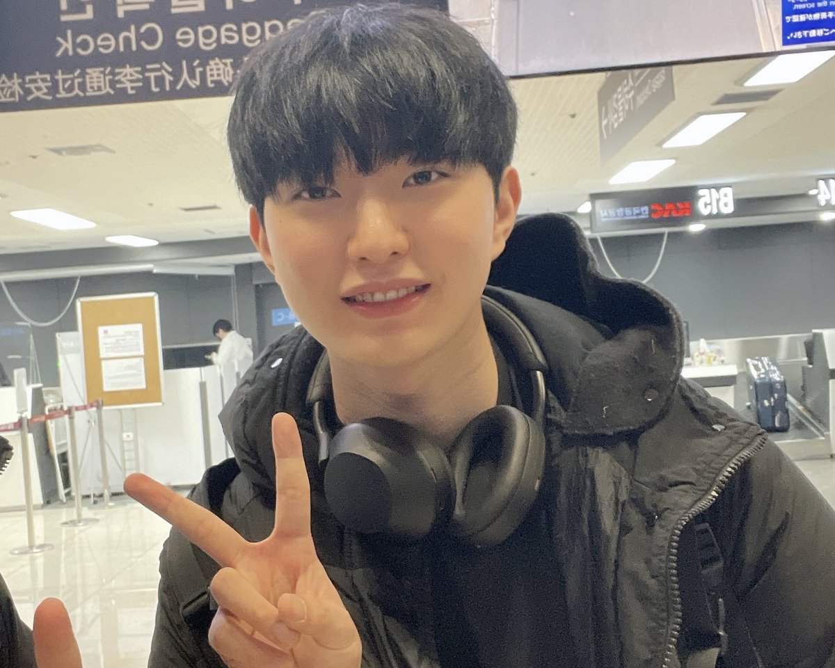 살이 고새 빠진 거 같기두 하고 필터인 거 같기두 하고
