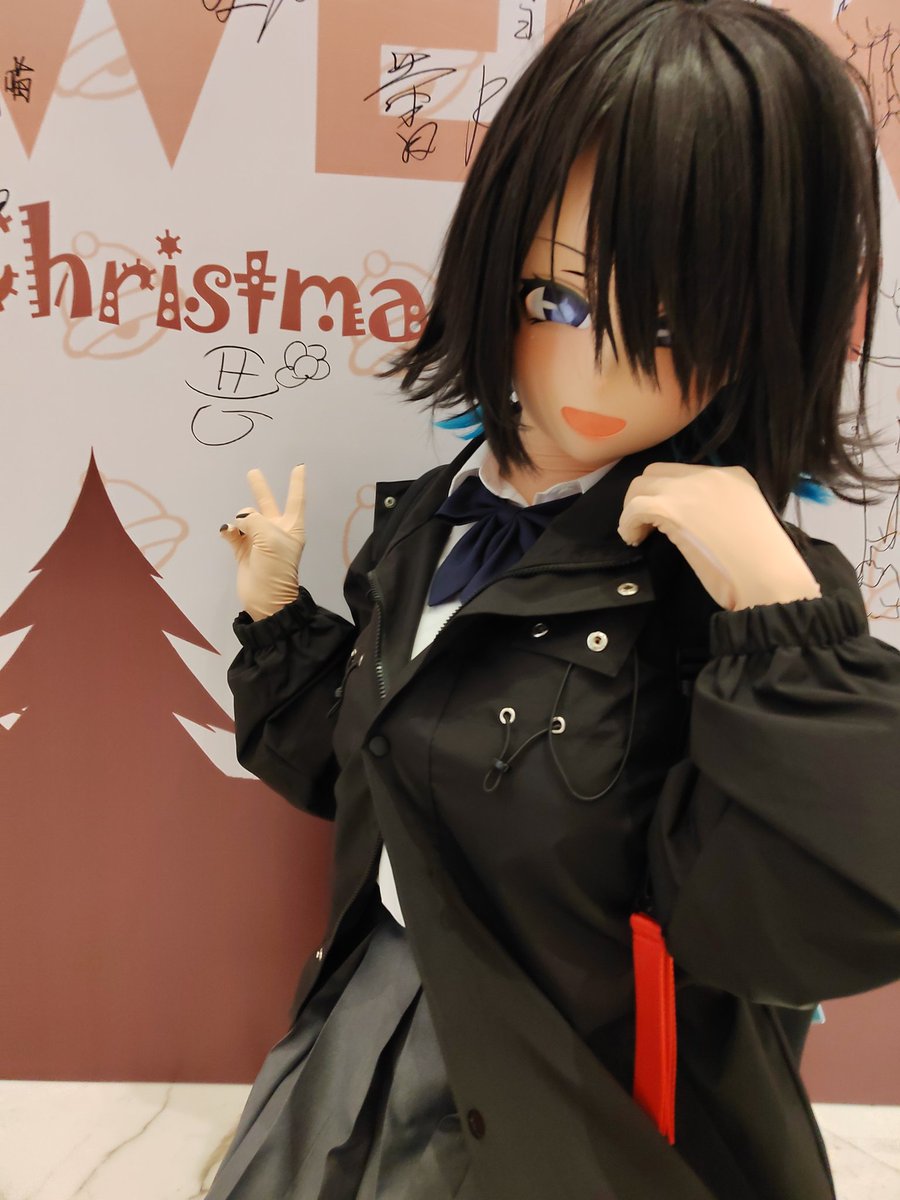 你看她头壳碎了一个还这么开心一定很乐观吧
<a href="/doll_weekend/">Doll Weekend</a> 
#dw10