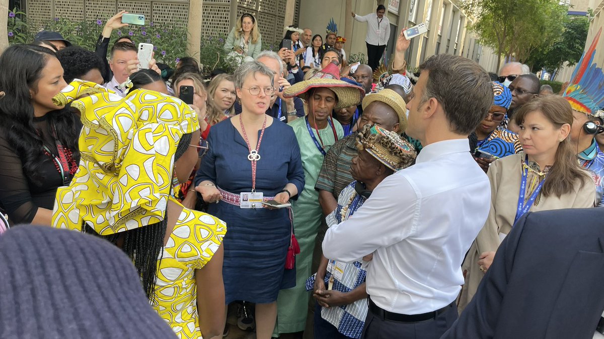 President Macron 🇫🇷 with #IndigenousPeoples at #COP28 welcomed by <a href="/hindououmar/">Hindou</a> #WeAreIndigenous