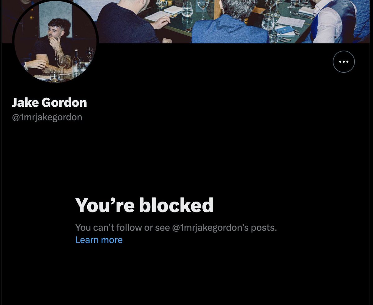 i believe a few of you guys have been messaged from accounts like this and  iv been made aware some people have actually got scammed on whatsapp from  Youtube comments of these