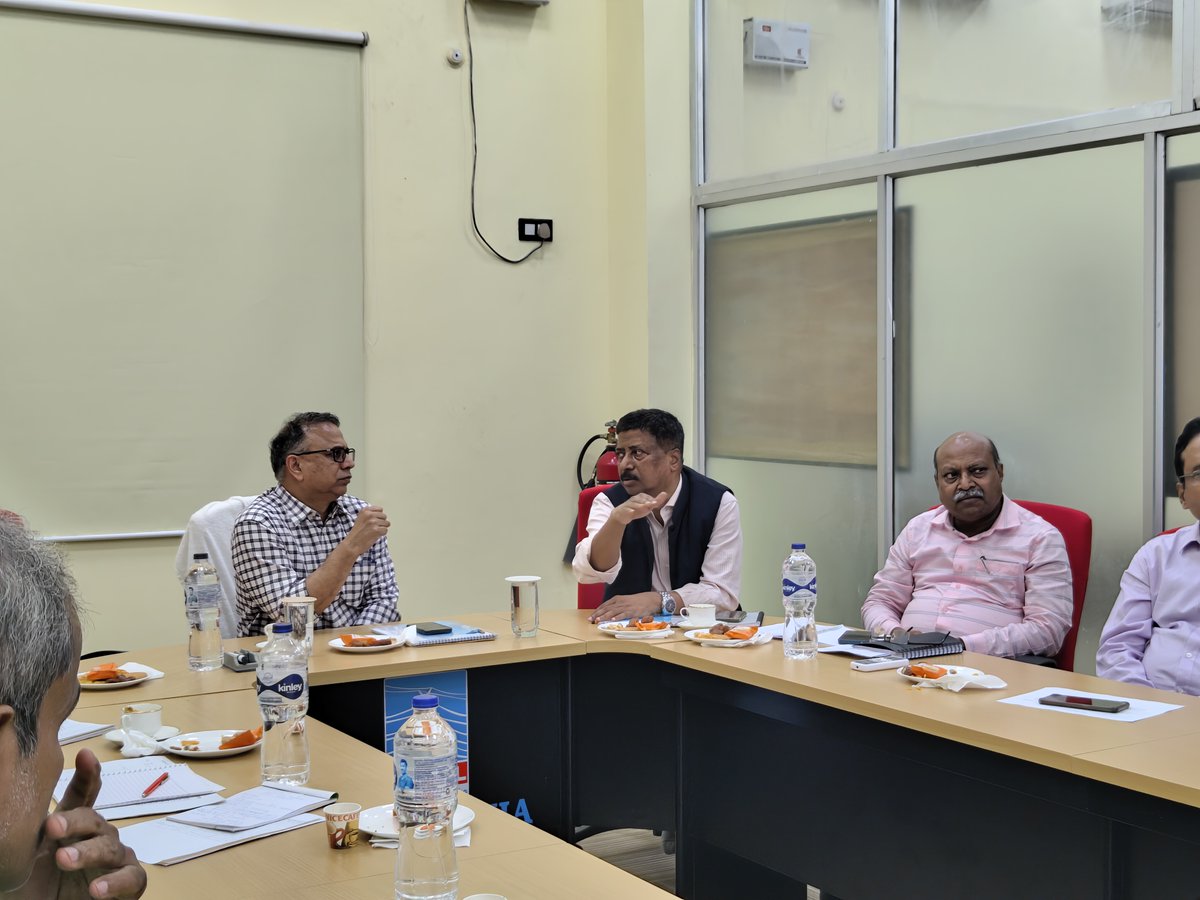 OdishaSldc's tweet photo. SLDC team was delighted to welcome Sri Vishal Kumar Dev, IAS, Principal Secretary, Energy on his maiden visit on 30 Nov 23. He interacted in details about the functions of SLDC and took keen interest to understand intricacies of power system operation including commercial matter. https://t.co/AjAJ3oUwCJ