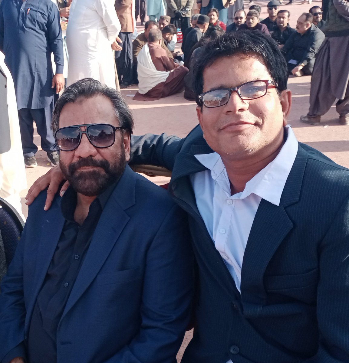 AltafKandhro1's tweet photo. شفيق انسان صوبائي پ پ پ اڳواڻ محترم نعمان علي شيخ سان 56ع يوم تاسيس ڪوئيٽه۾ https://t.co/e7P57Beg5P