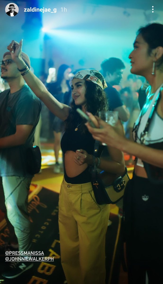nikkirs16's tweet photo. Throwback to Rhythm &amp; Roll with James &amp; his #1 fan.

#WalkBeyondCollabs #JohnnieWalkerPH #DrinkResponsibly #KeepWalkingPH 

#IssaPressman
#JamesReid | James Reid 
#KEEPWALKING https://t.co/MLgpA98MyU