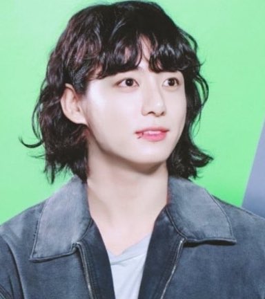 ???? How is this the same person? 😭