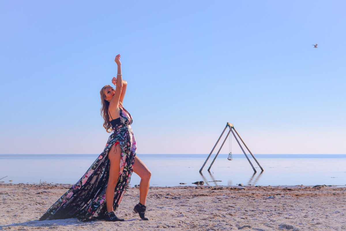 TheMattQuest's tweet photo. Hold onto hope.

#photooftheday #model #photographer #fashion #fashionphotography #fashiondesign #beautiful #pretty https://t.co/QuRFZ6hk7d
