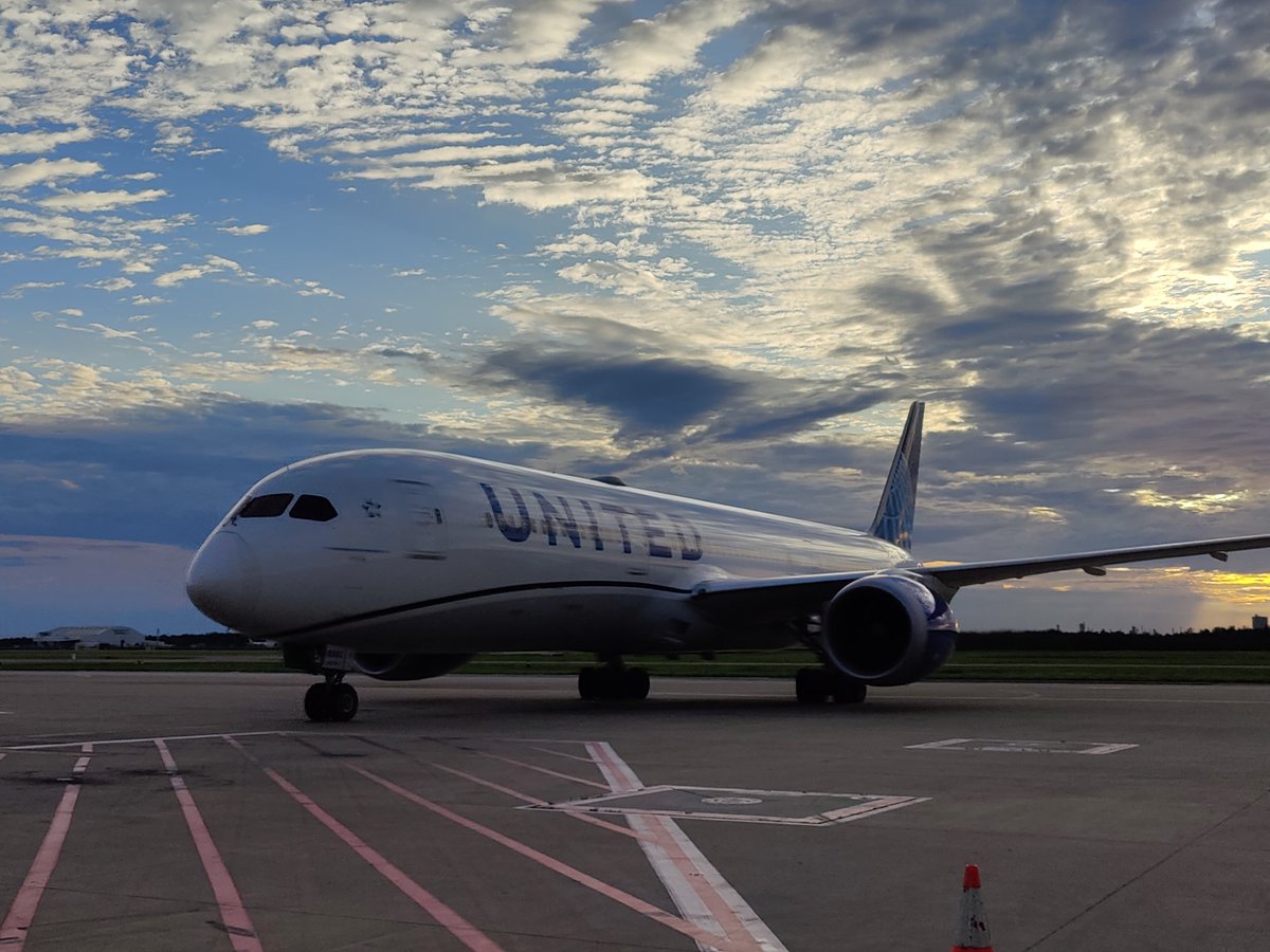 What a way to kick off the inaugural BNE LAX flight ! #beingunited