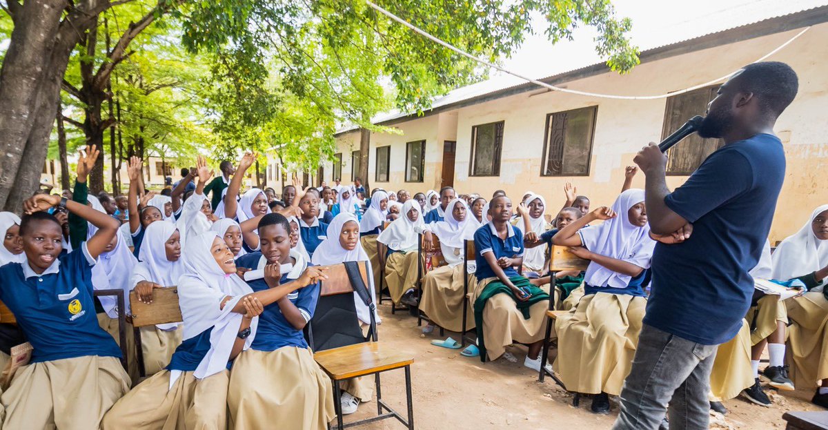 TasiFoundation's tweet photo. Yesterday, marking World AIDS Day on December 1st, Through youth-led interventions, TASI aims to improve access to comprehensive care, contributing to global progress in HIV/AIDS prevention, treatment, &amp; care.
#Let Communities Lead
#World AIDS Day 2023
#Tasi_foundation https://t.co/8vskgTVVlE