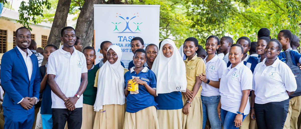 TasiFoundation's tweet photo. Yesterday, marking World AIDS Day on December 1st, Through youth-led interventions, TASI aims to improve access to comprehensive care, contributing to global progress in HIV/AIDS prevention, treatment, &amp; care.
#Let Communities Lead
#World AIDS Day 2023
#Tasi_foundation https://t.co/8vskgTVVlE