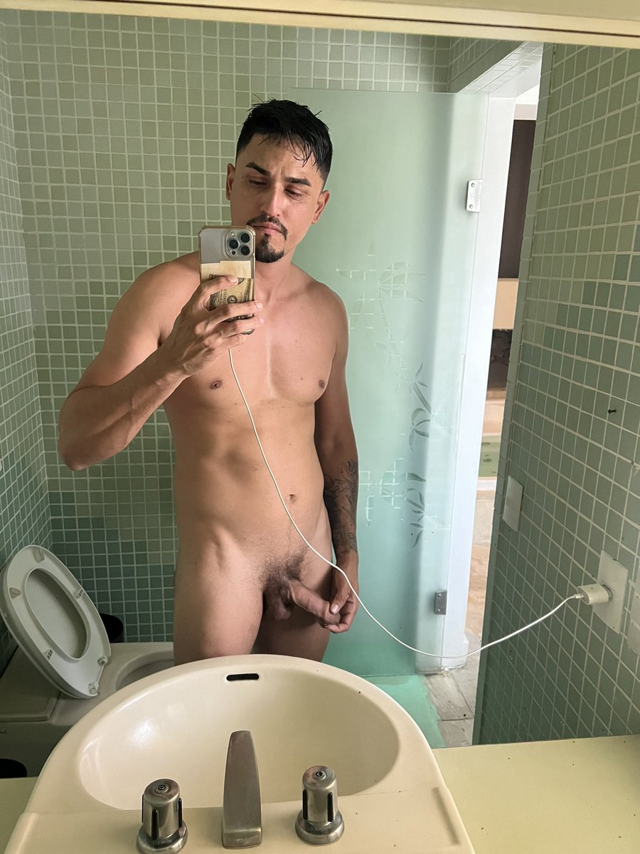zohandot's tweet photo. #BoysLove https://t.co/vIoRlRWwnX